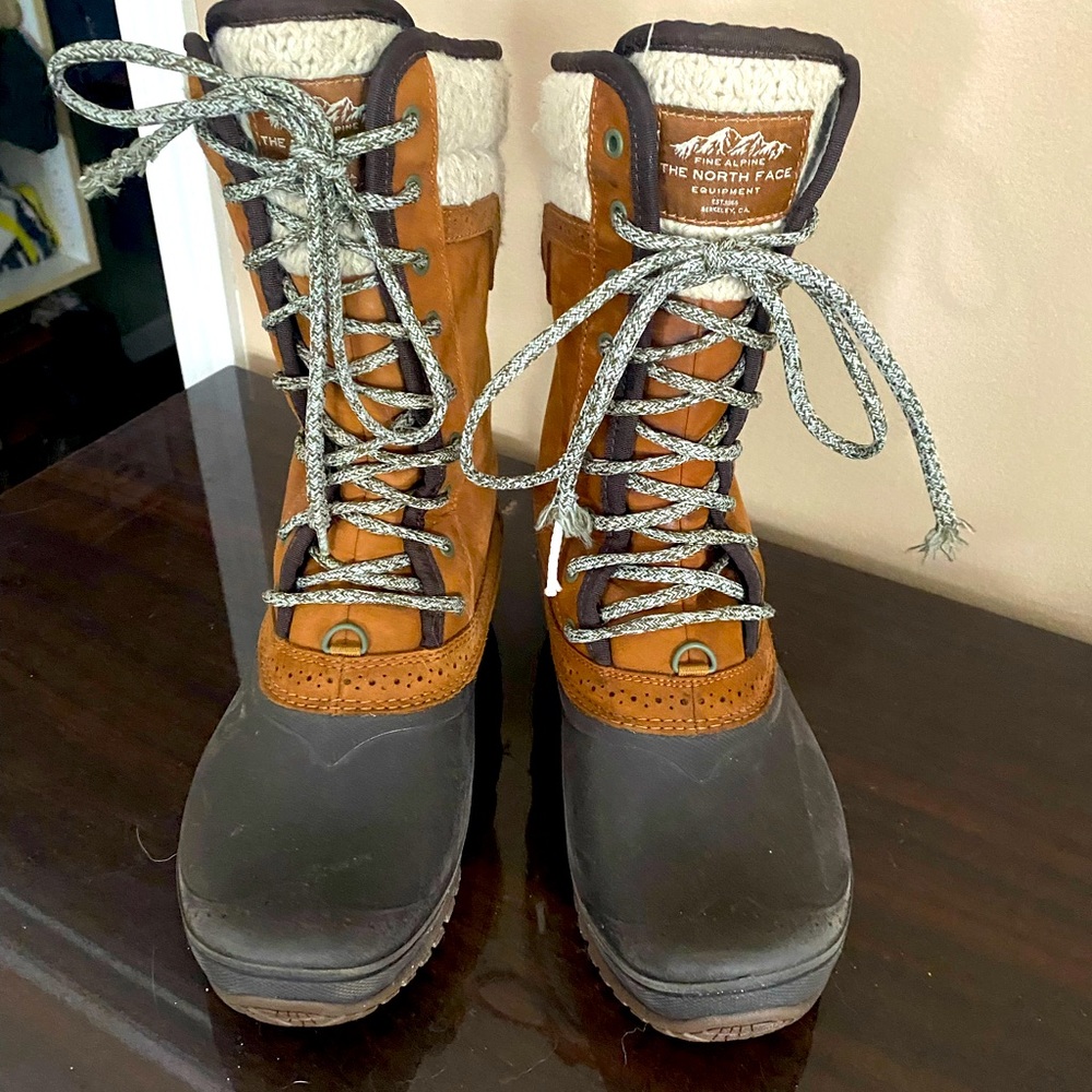 Womens northface shellista winter boots size 8